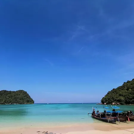 Pp Red Tuna Hut